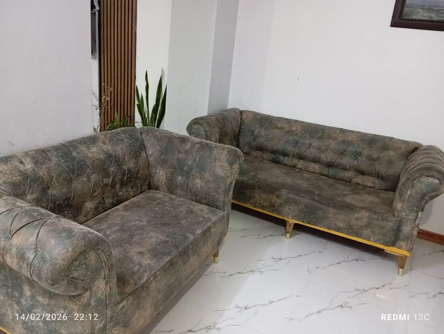 مبل|مبلمان خانگی و میز عسلی|گلبهار, شهر جدید گلبهار|دیوار