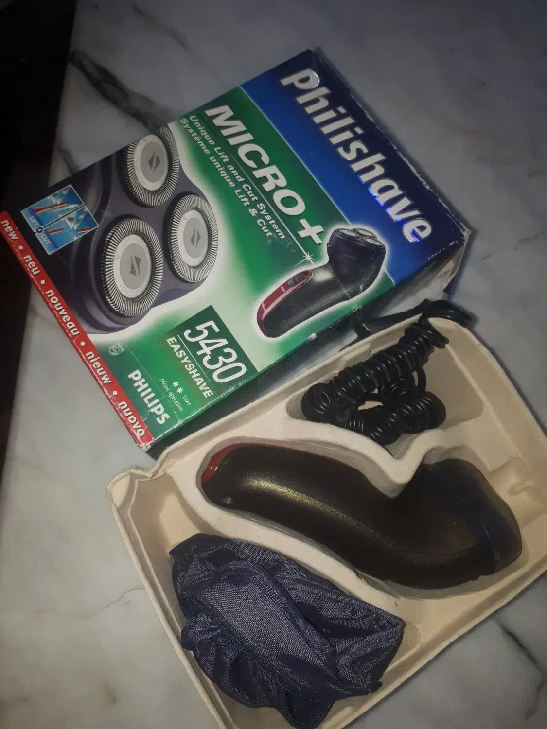 ریش تراش برقی فیلیپس اصل|آرایشی، بهداشتی، درمانی|کرج, اتحاد|دیوار