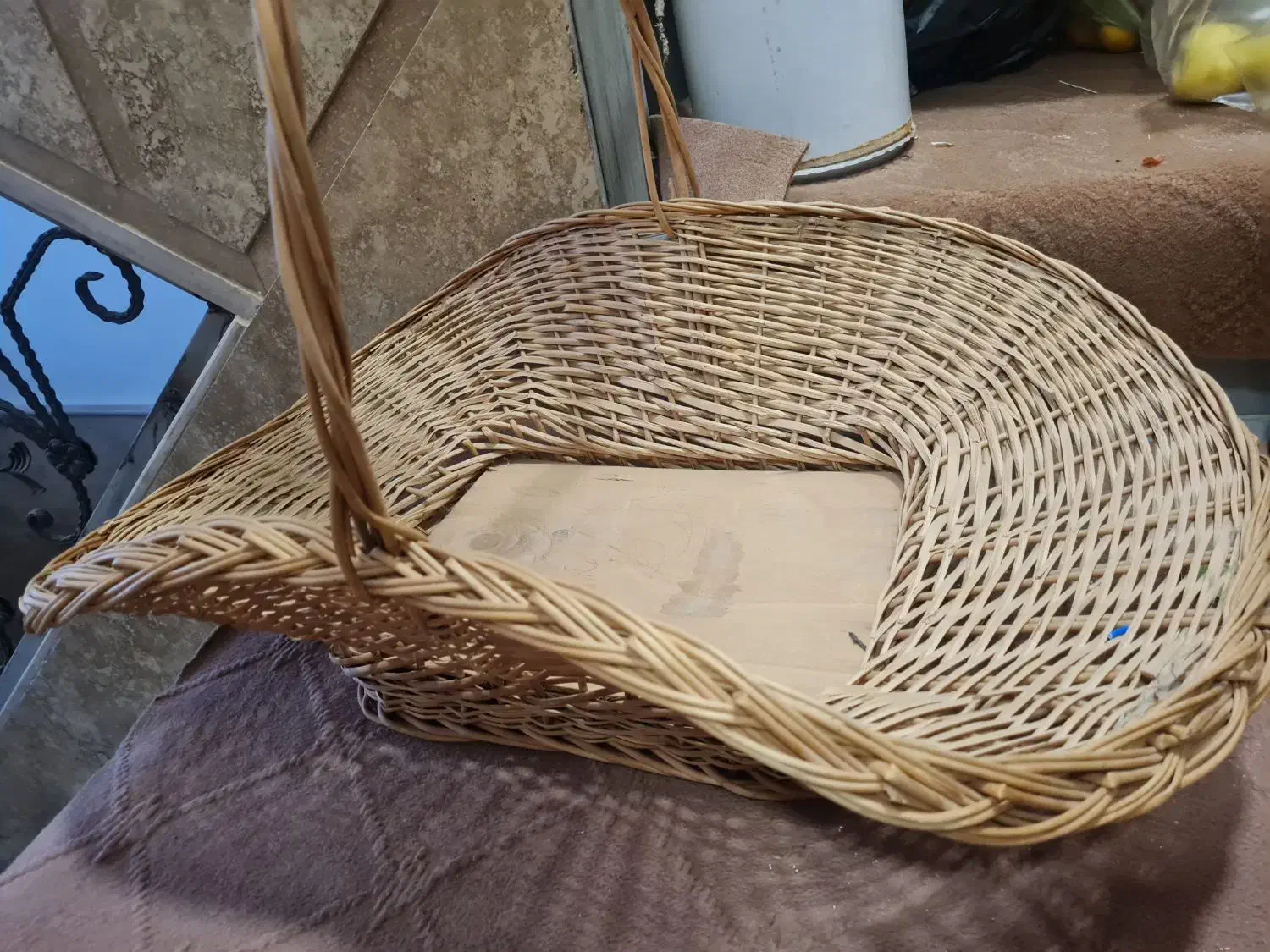 سبد حصیری|صنایع دستی و سایر لوازم تزئینی|قم, باغ کرباسی|دیوار