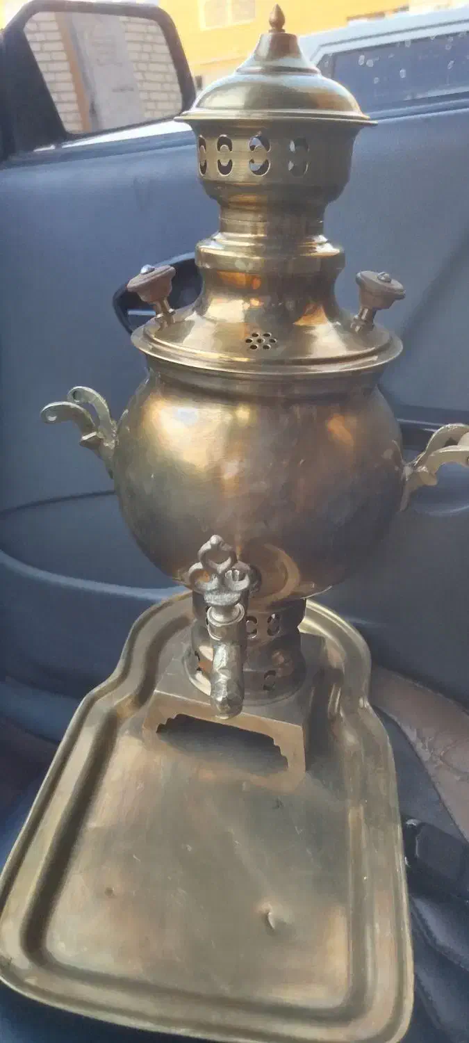 یک عددسماورقدیمی دکوری بفروش میرسد|کلکسیون اشیاء عتیقه|الوند, |دیوار