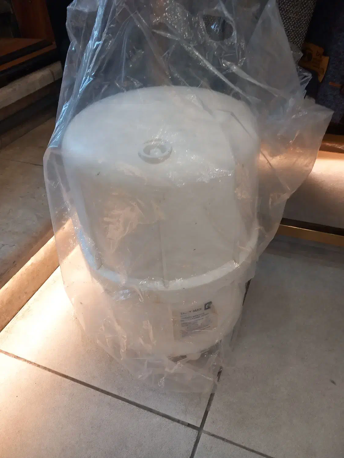 پمپ تسویه آب سالم در حد نو|آب‌سردکن و تصفیه آب|رشت, معلولین|دیوار