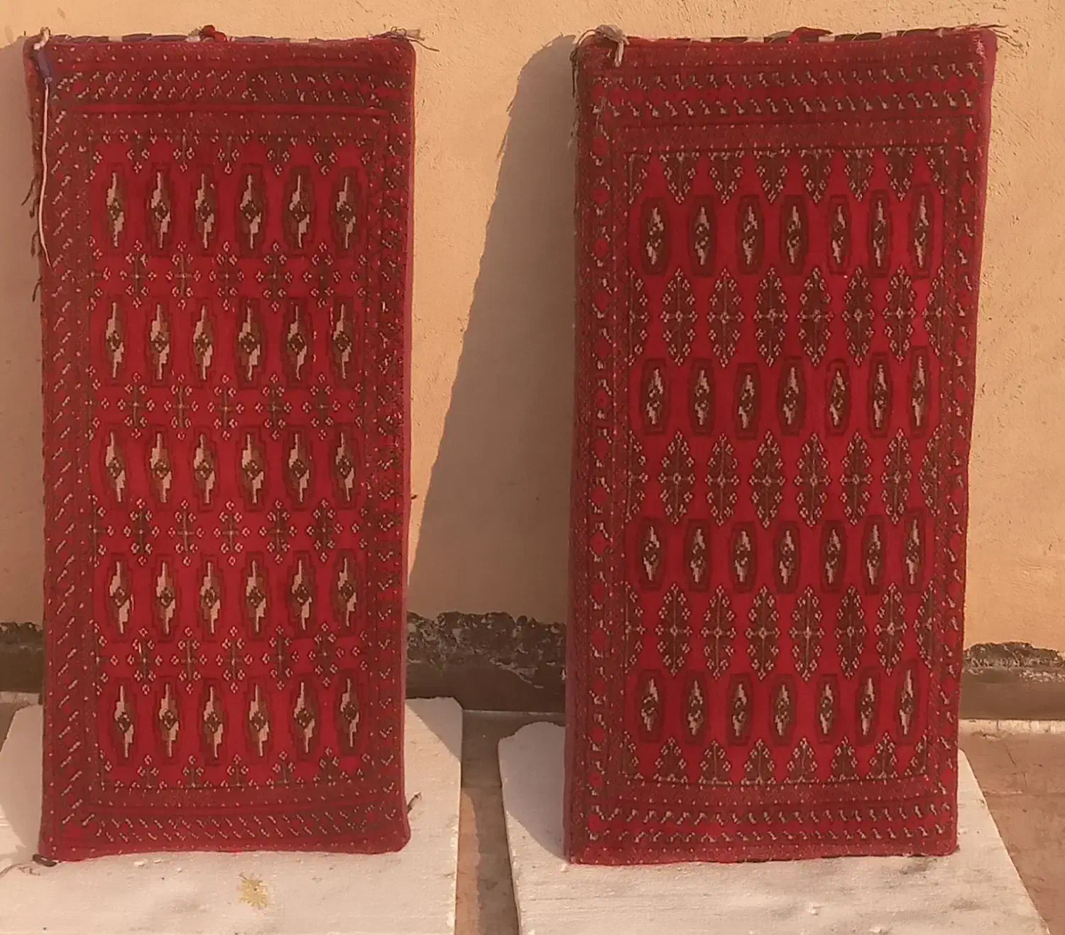 یک جفت پشتی دستباف با روکش قالیچه تمام پشم|پشتی|تهران, بریانک|دیوار