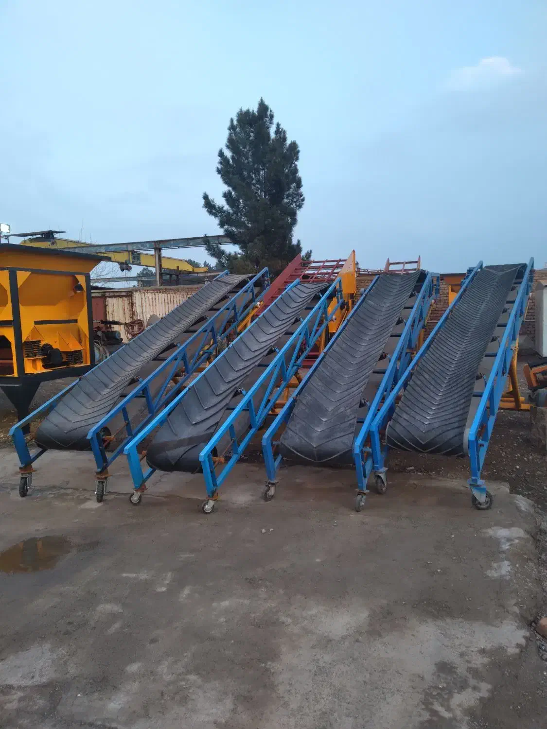 کانوایر|ماشین‌آلات صنعتی|رباط‌کریم, رباط‌کریم|دیوار