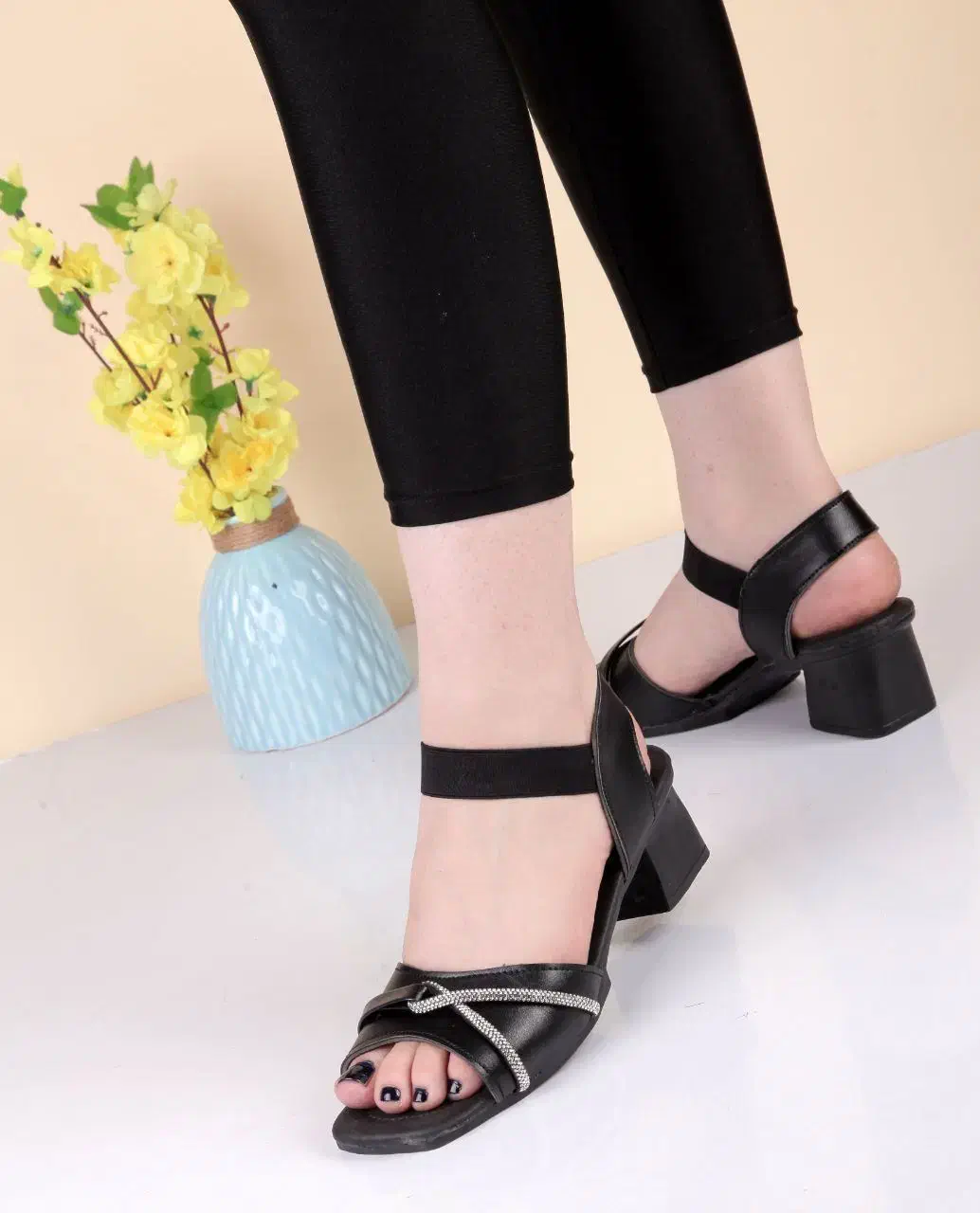 صندلها شیک قیمت مناسب|کیف، کفش، کمربند|دزفول, |دیوار