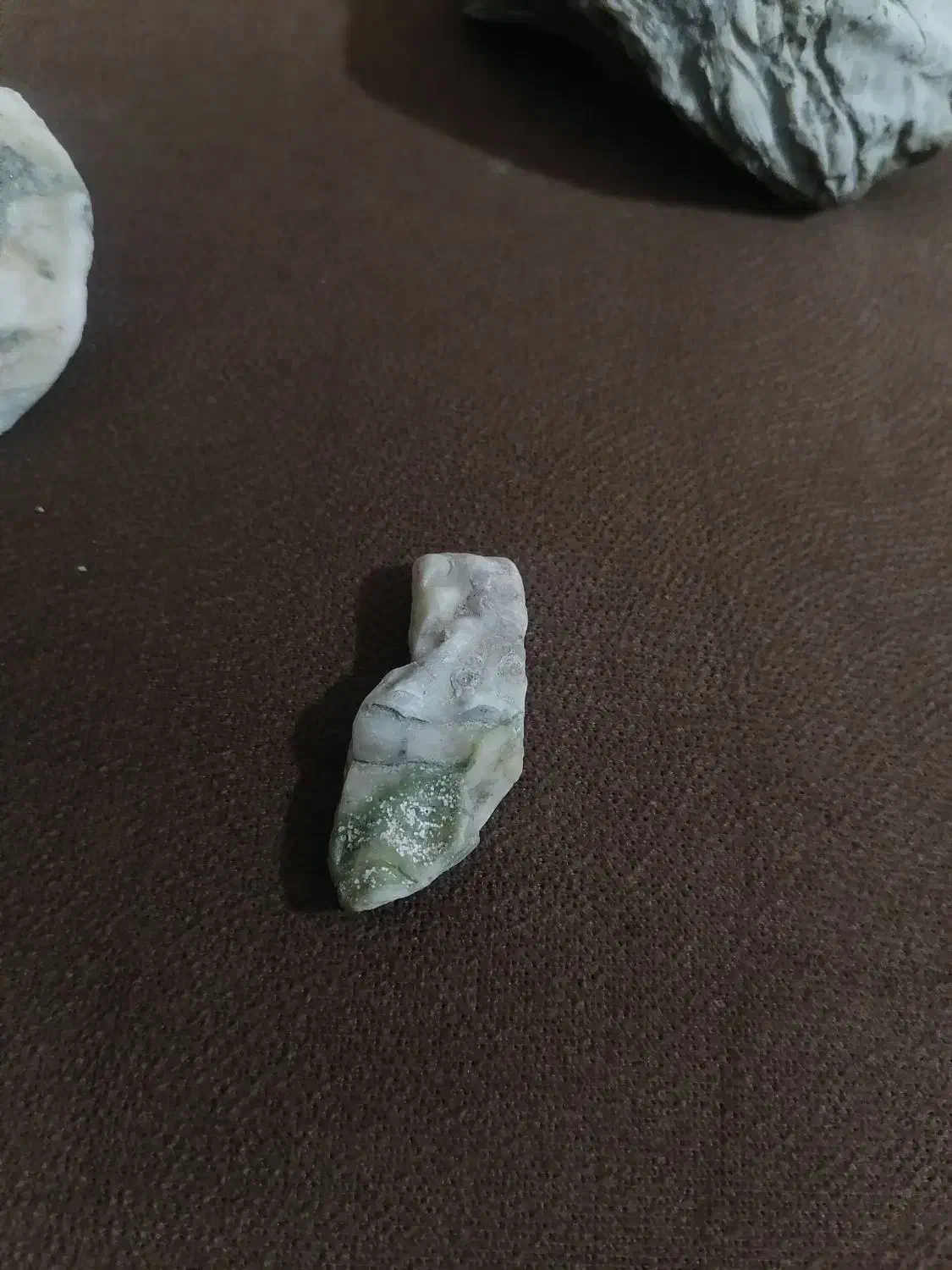 تعدادی سنگ فسیل|جواهرات|کازرون, |دیوار