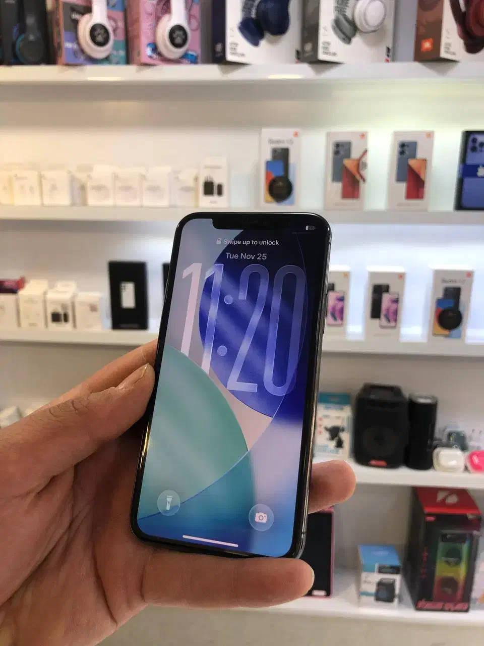 ip11پرو|موبایل|اندیشه, اندیشه فاز ۱|دیوار