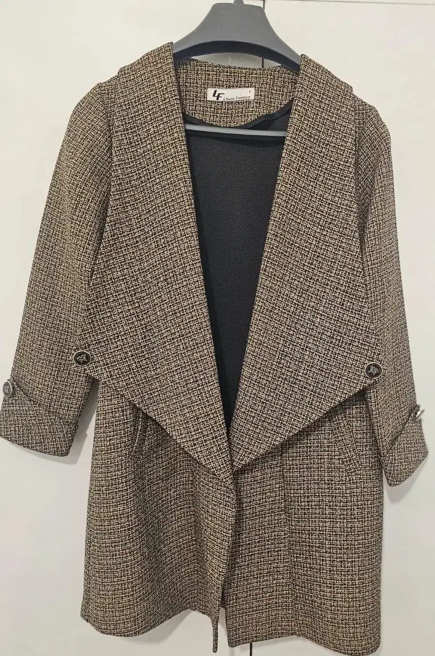 پالتو و مانتو پاییزه|لباس|قم, باجک دو|دیوار