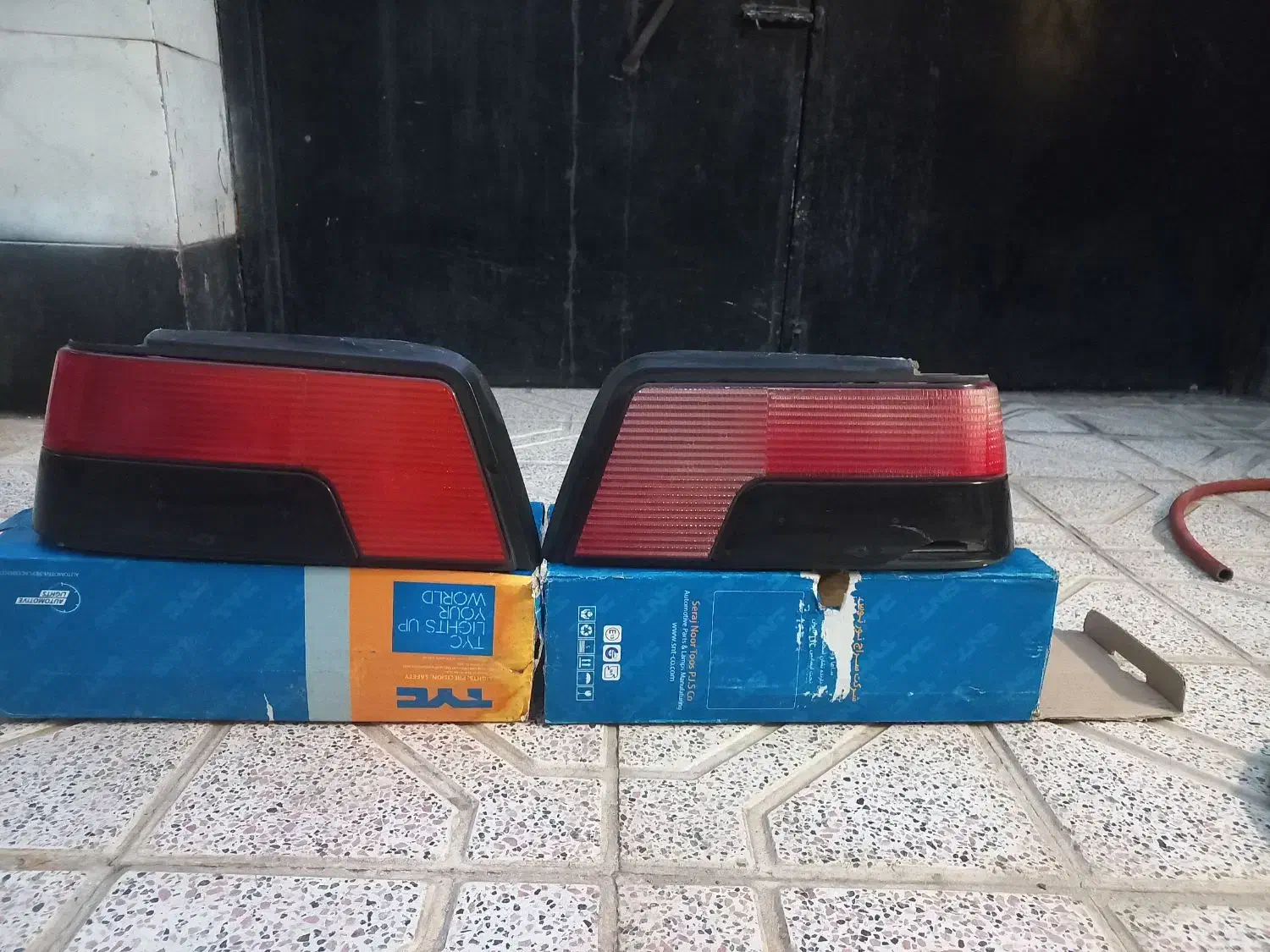 چراغ خطر عقب اصل پژو 405 جفتی|قطعات یدکی و لوازم جانبی|تربت جام, نظامی|دیوار