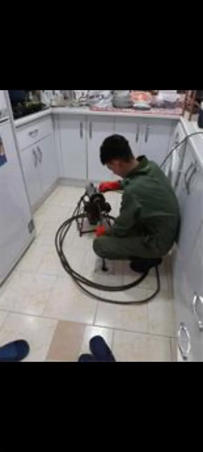 لوله بازکنی،فنرزنی و سرویس ابگرمکن دیواری|خدمات پیشه و مهارت|بروجرد, |دیوار