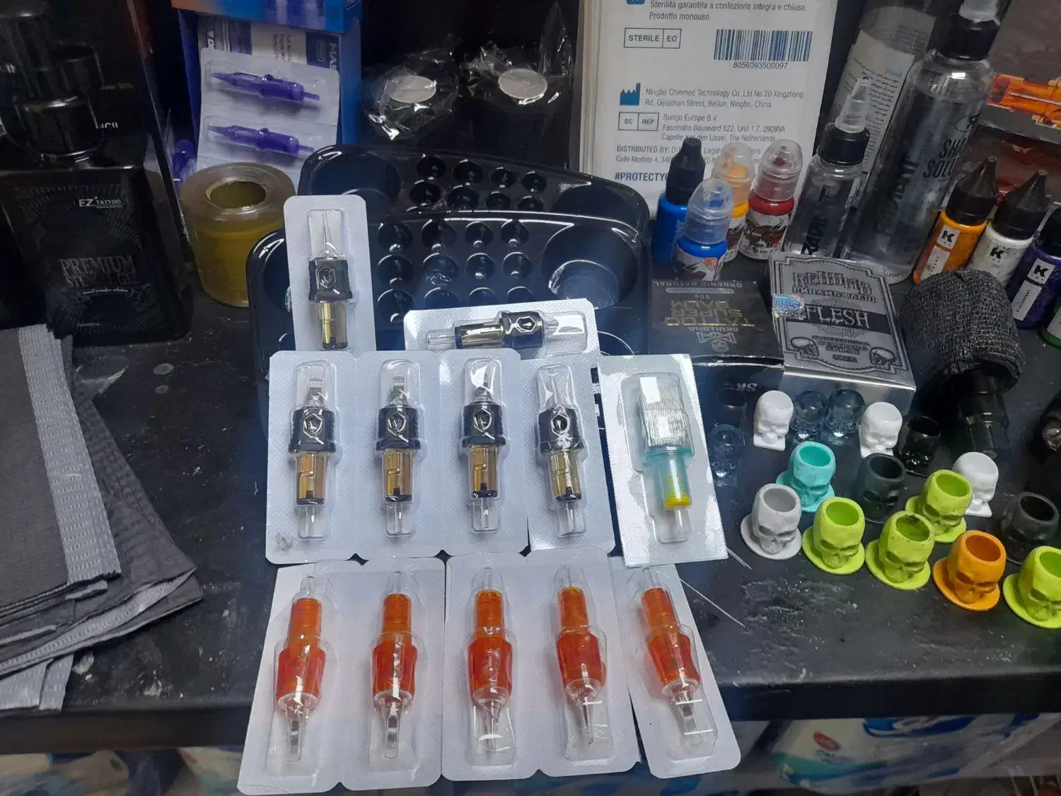 وسایل تتو حرفه ای|آرایشگاه و سالن‌های زیبایی|رشت, منظریه|دیوار