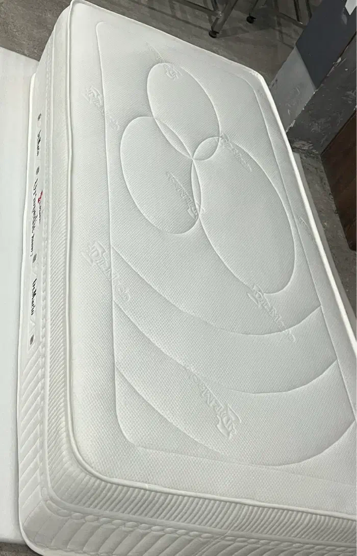 تشک|تشک تختخواب|صدرا-فارس, فاز ۱|دیوار