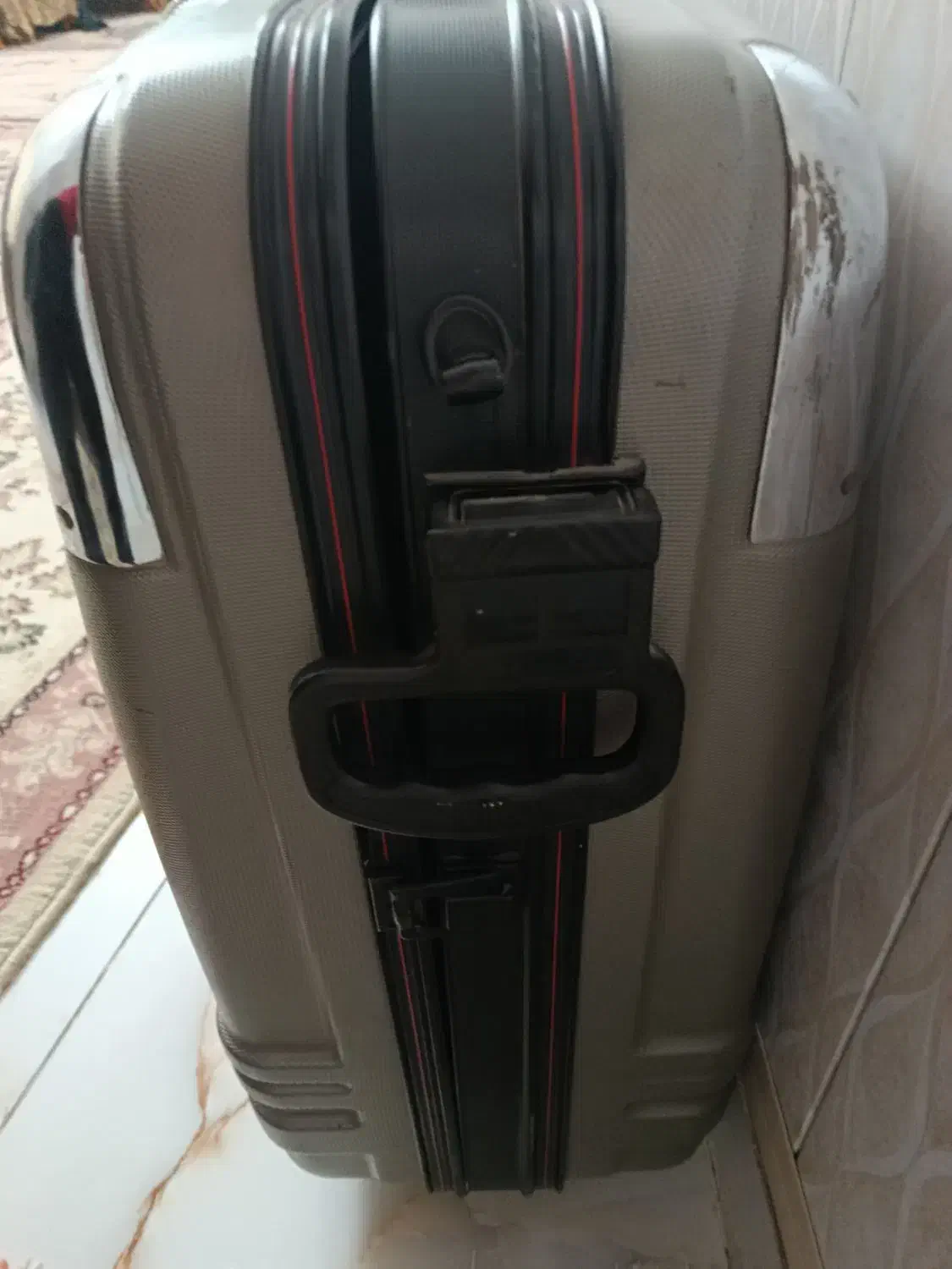 چمدان|کیف، کفش، کمربند|ارومیه, |دیوار