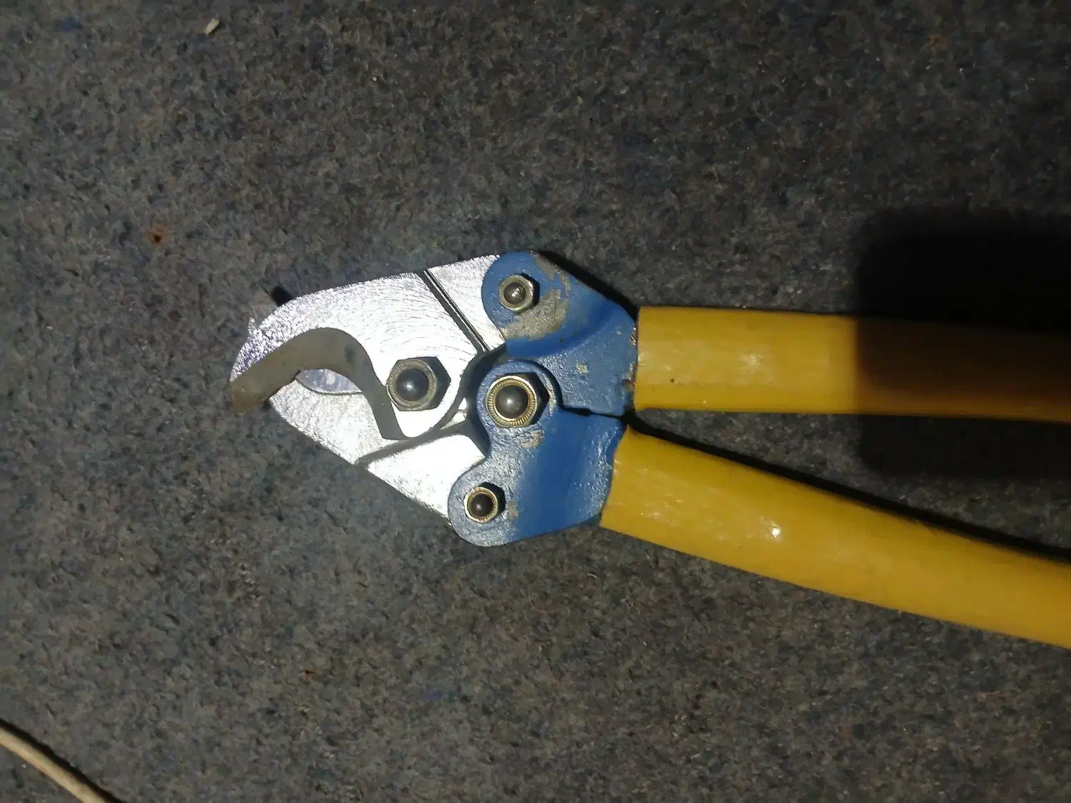 قیچی کابل|ابزارآلات|محمدشهر, علی آباد گونه|دیوار