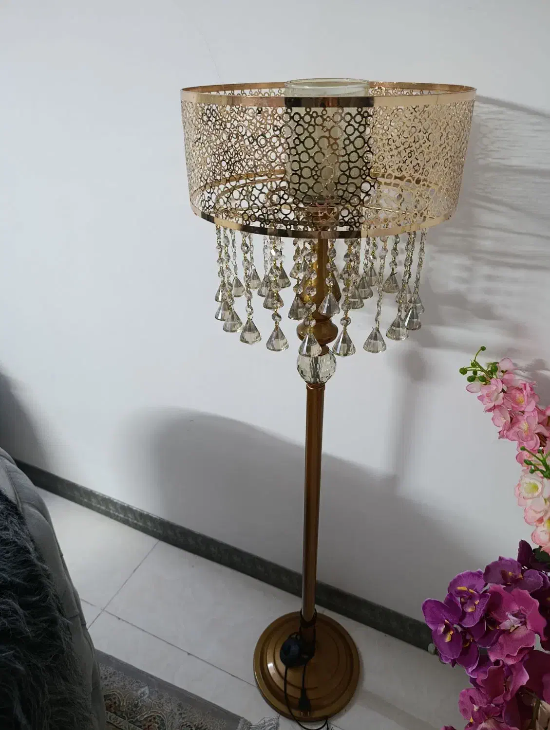 اواژور فلزی کاملا نو|چراغ خواب و آباژور|مشهد, نرگس (شهرک غرب)|دیوار