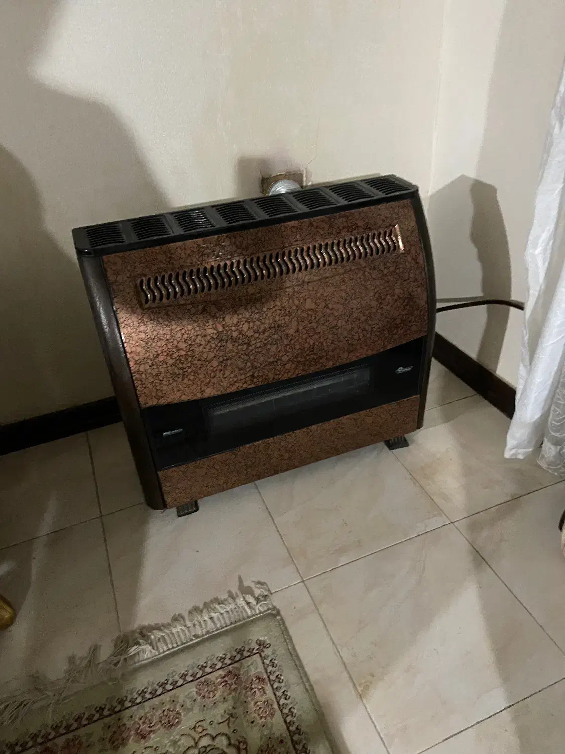 فروش مقداری وسیله خونه ویه میزناخن ویه ماشین کودک|حراج|قزوین, |دیوار