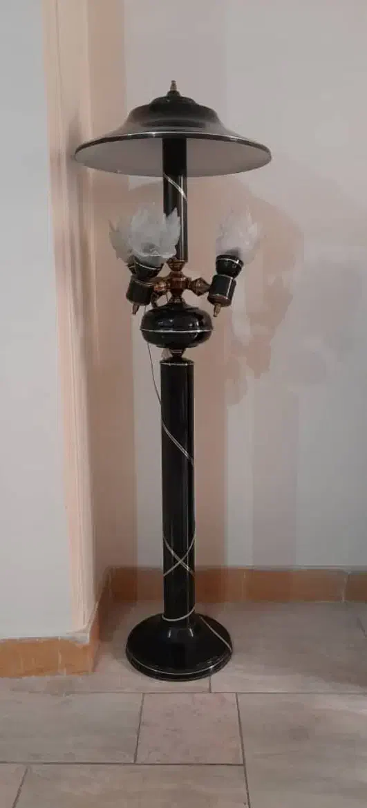 آباژورایستاده  کنارسالنی|چراغ خواب و آباژور|کرج, برغان|دیوار