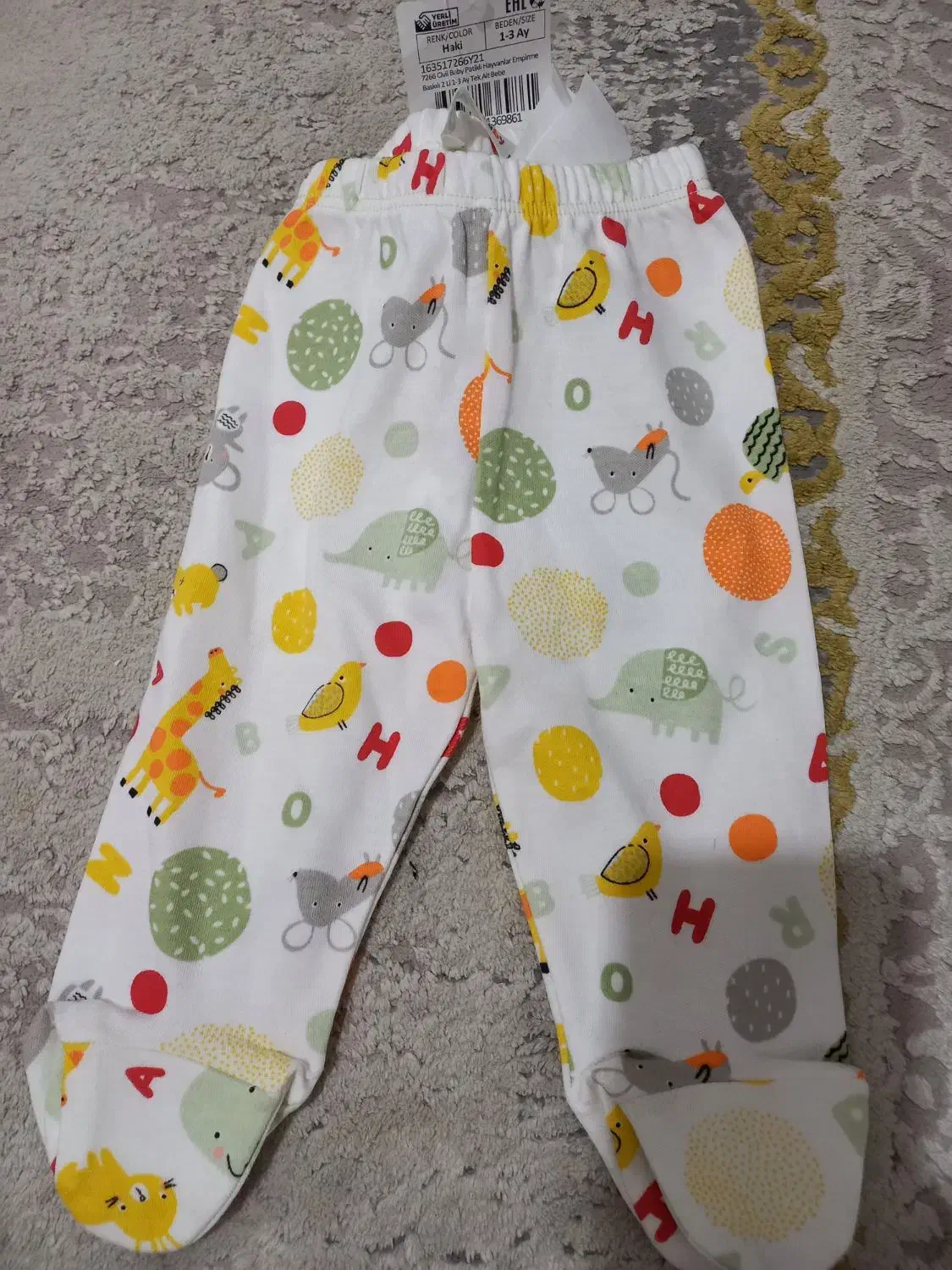 هدیه گیر پسرم اومد اینا دیگه اسفتاده نشدن|کفش و لباس بچه|یاسوج, |دیوار