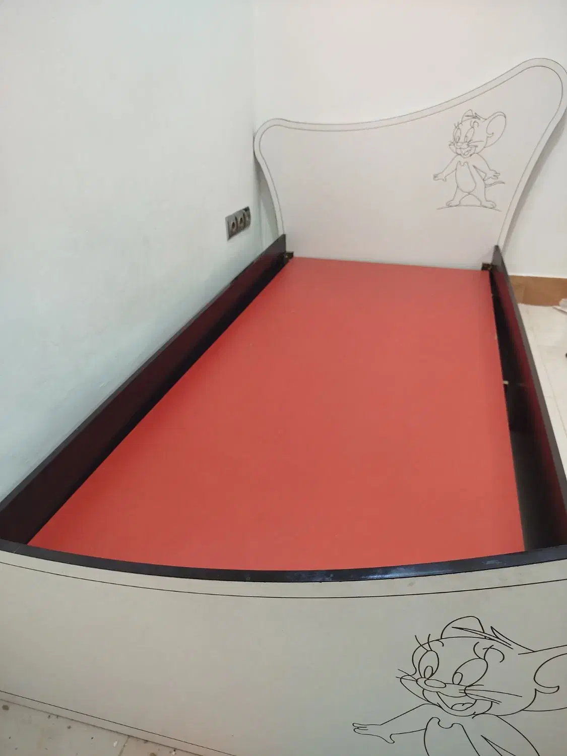 تخت خواب یک نفره چوبی|تخت و سرویس خواب|فردوس (خراسان), |دیوار