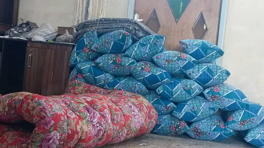 تشک.بالش.الیاف کارخونه کیفیت عالی از تولید به مصرف|رختخواب، بالش، پتو|یزد, |دیوار