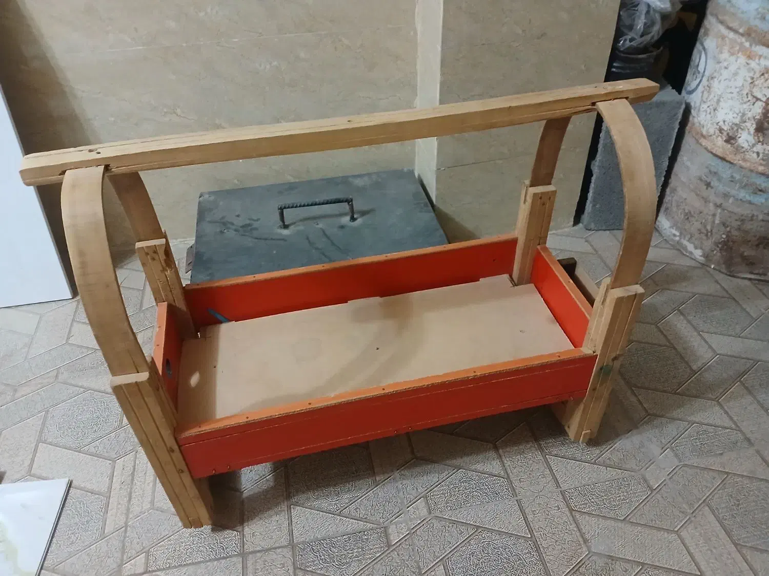 گهواره|تخت و صندلی بچه|لردگان, |دیوار