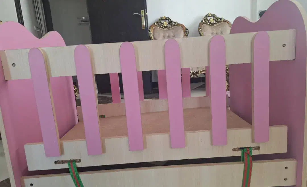 تخت گهواره ای کودک|تخت و صندلی بچه|مریوان, |دیوار