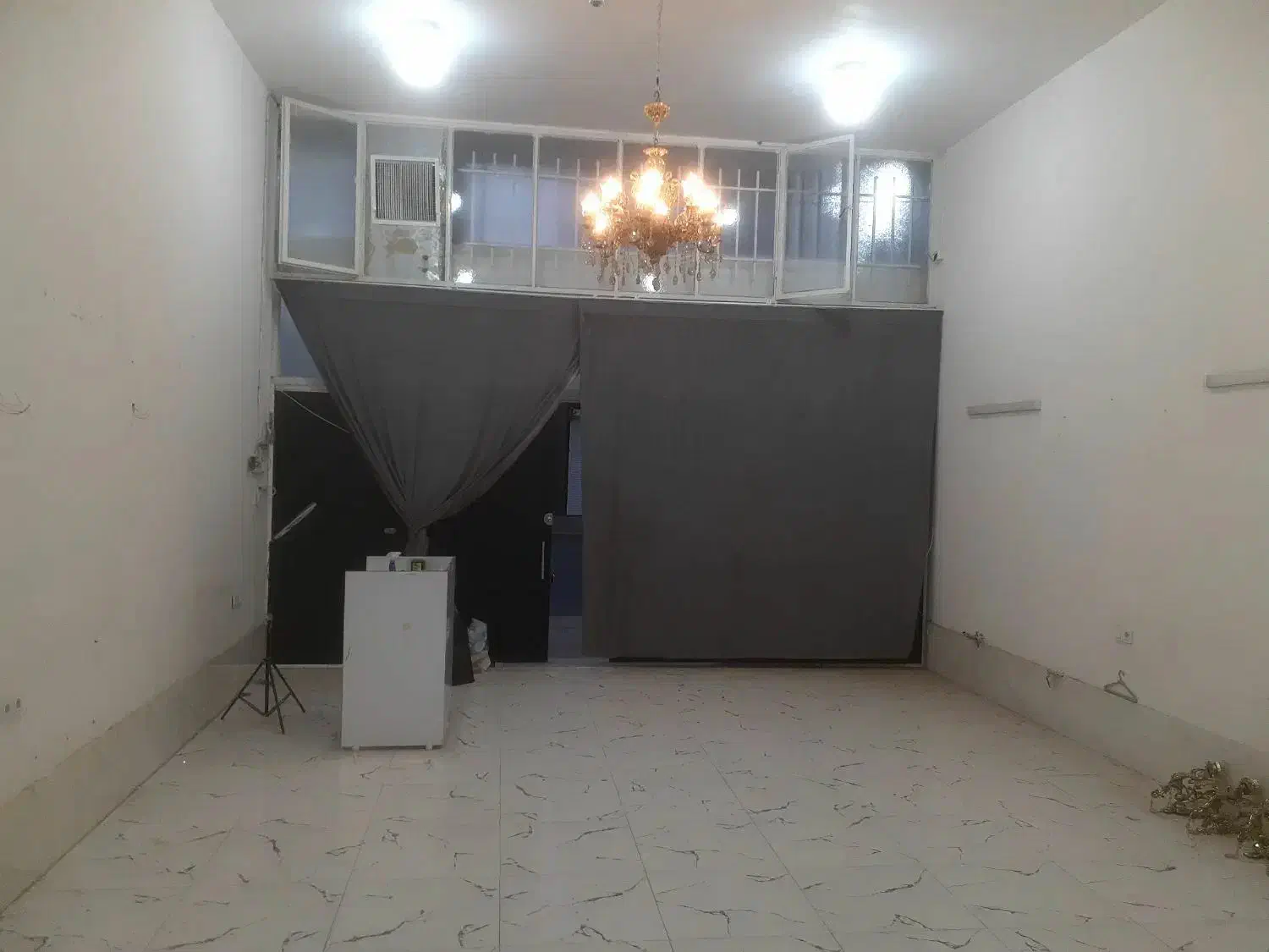 با سلام یک باب مغازه در ولیعصر غربی نرسیده فرید|اجارهٔ مغازه و غرفه|سبزوار, هویزه|دیوار