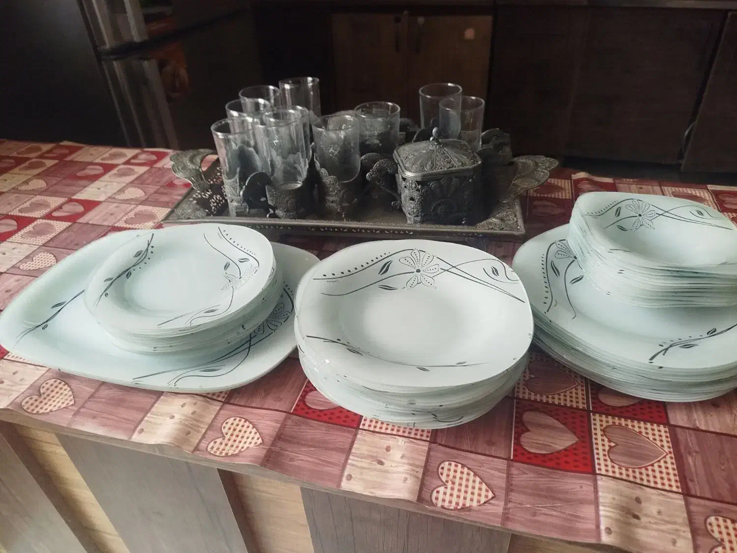 سرویس بشقاب و استکان|ظروف سرو و پذیرایی|شیراز, شاه قلی بیگی|دیوار