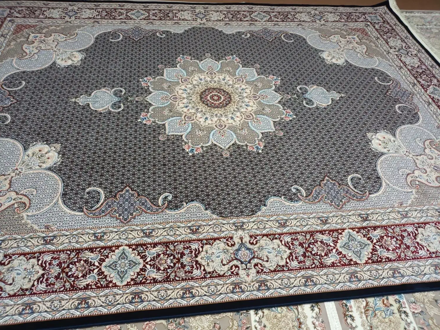 فرش ۱۲۰۰ نو نو|فرش|سنندج, |دیوار