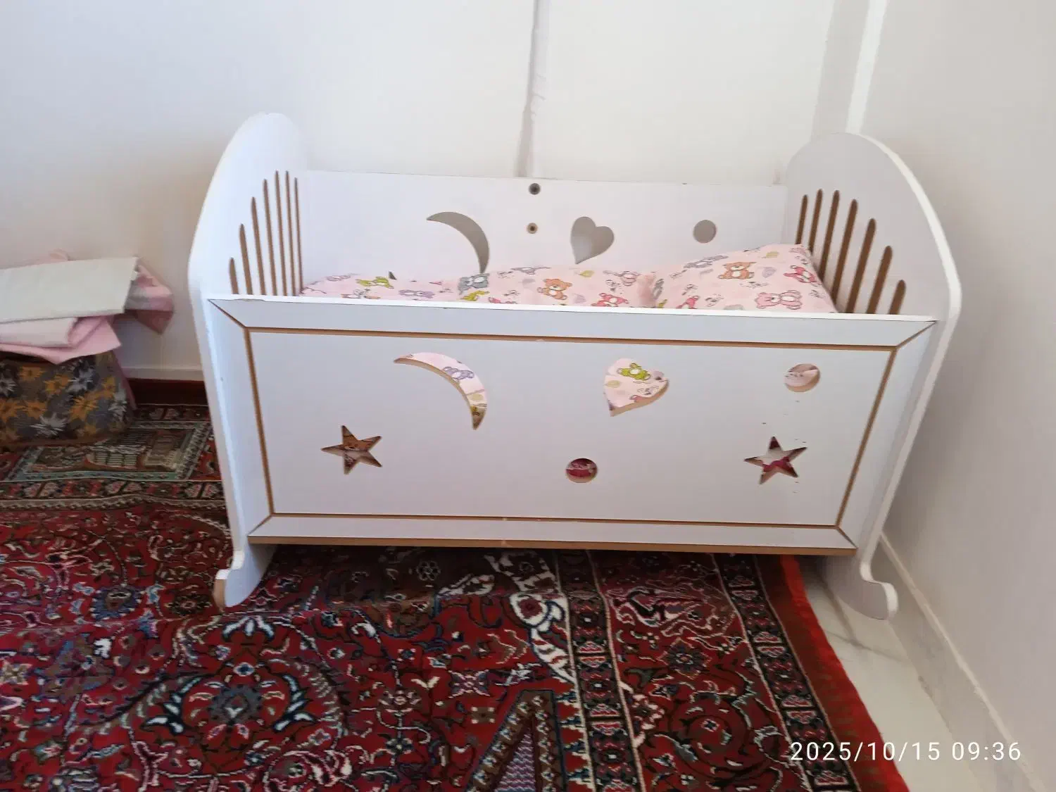 گهواره|تخت و صندلی بچه|بوکان, |دیوار