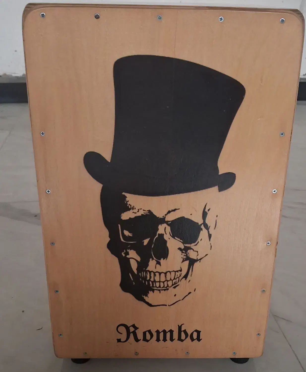 کاخن در حد نو|درام و پرکاشن|ساری, |دیوار