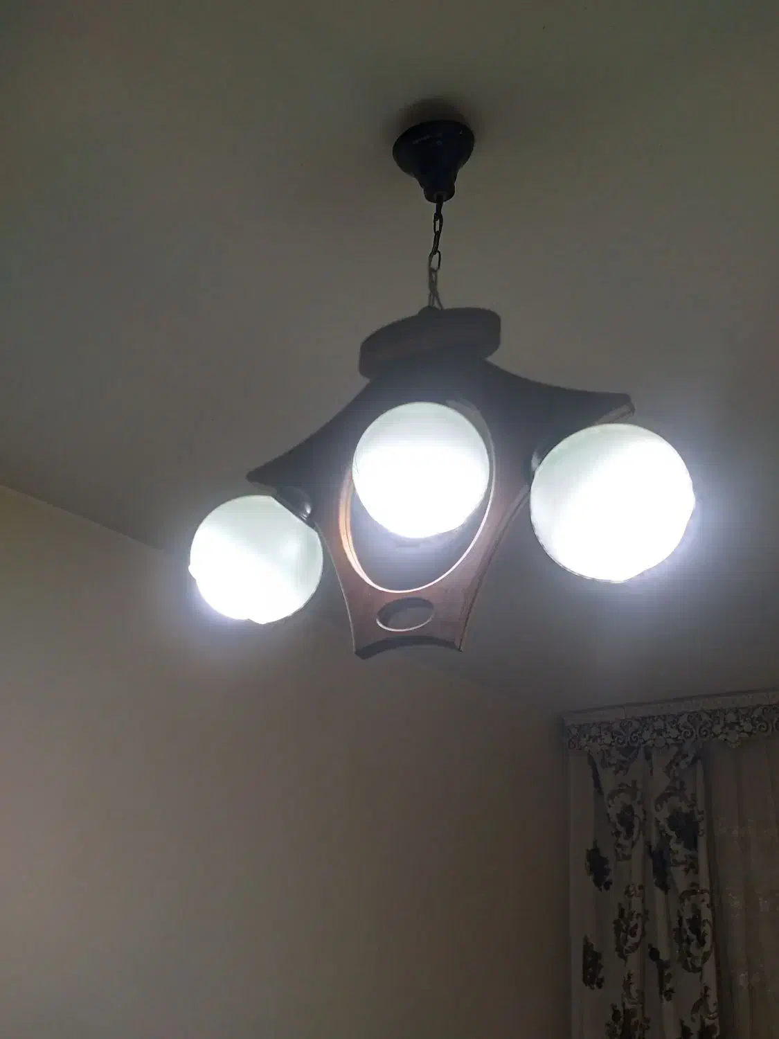 لوستر سالم ودرحدنو|لوستر و چراغ آویز|آبیک, |دیوار