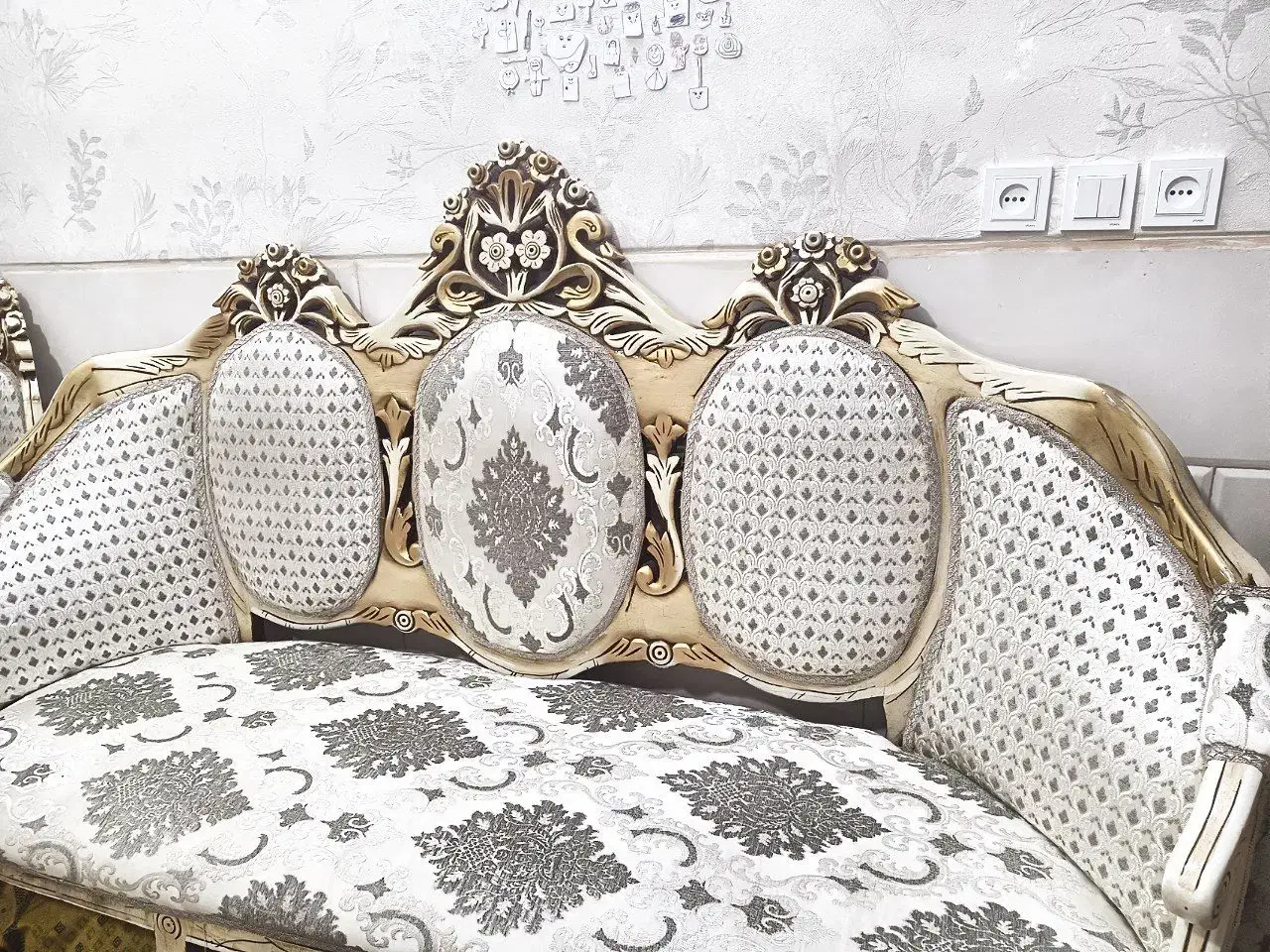 مبلمان نه نفره|مبلمان خانگی و میز عسلی|قم, زنبیل آباد|دیوار