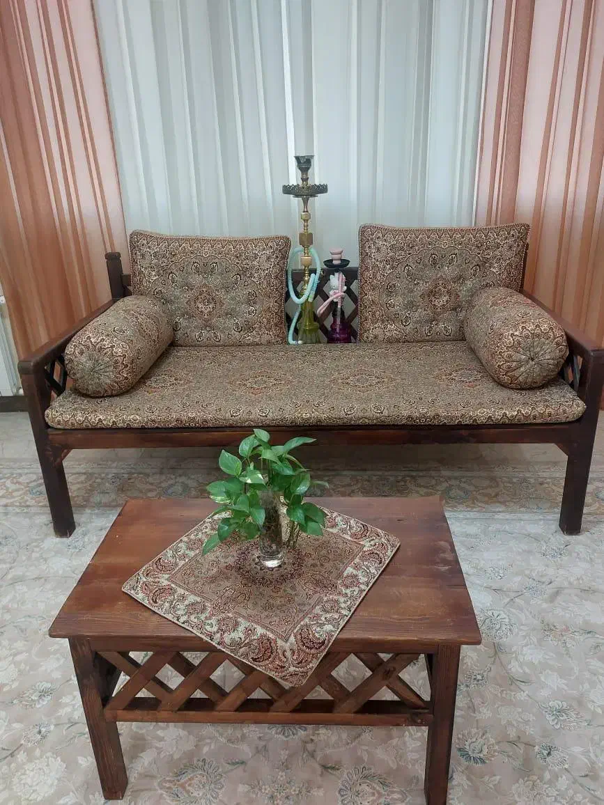 تخت چوبی سنتی|کافی‌شاپ و رستوران|محمدشهر, سیدآباد|دیوار