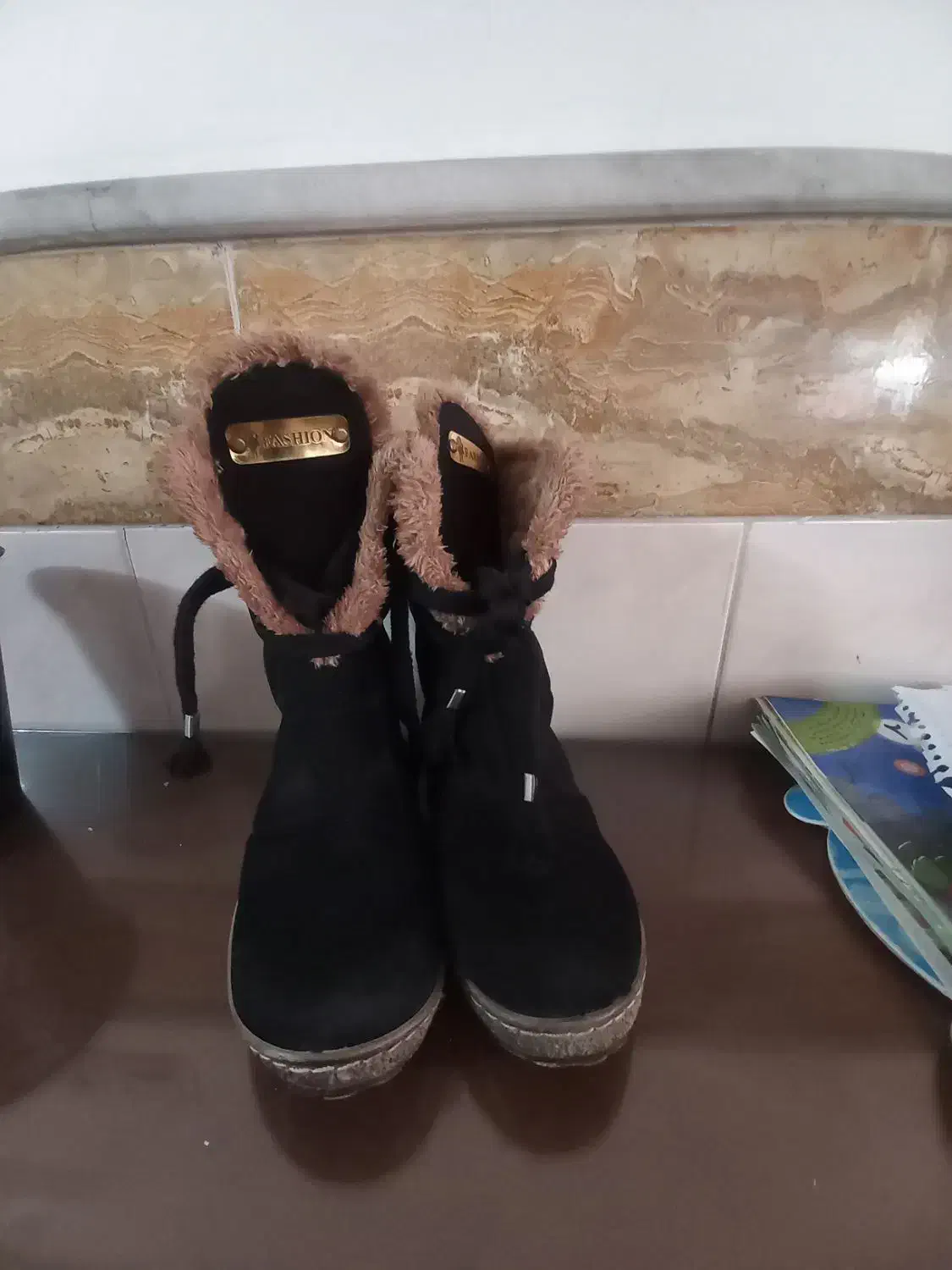 پوتین و کتونی|کفش و لباس بچه|قم, شهرک امام حسن|دیوار