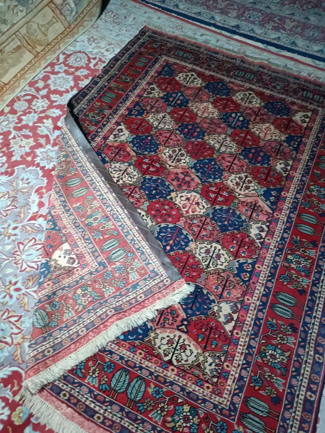 فروش تعداد چهار فرش دستبافت تبریز و عشایر|فرش|شهریار, شهریار|دیوار