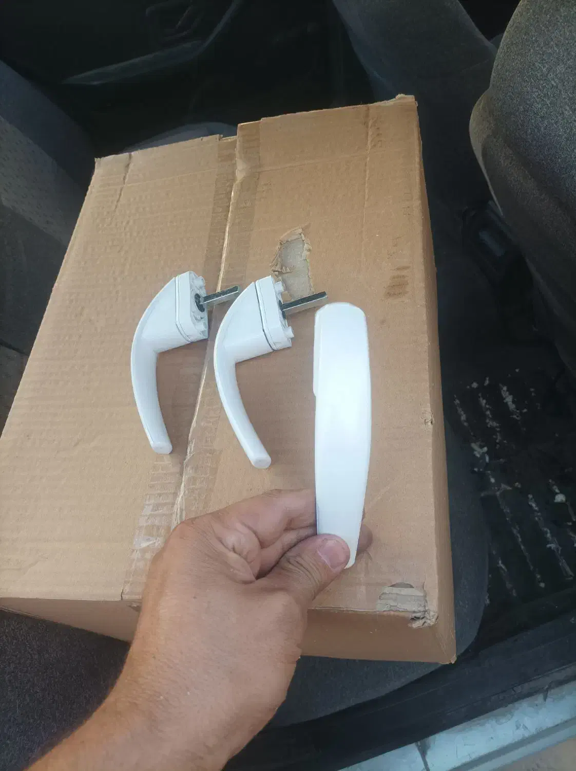 500عدد دستگیره ی پنجره upvc|مصالح و تجهیزات ساختمان|رباطکریم, پیغمبر|دیوار