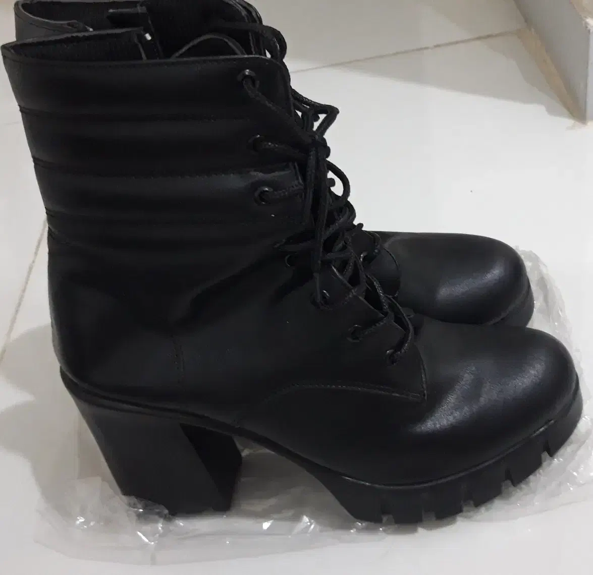 نیم بوت زنانه پاشنه ۸ سانت|کیف، کفش، کمربند|اهواز, امانیه|دیوار