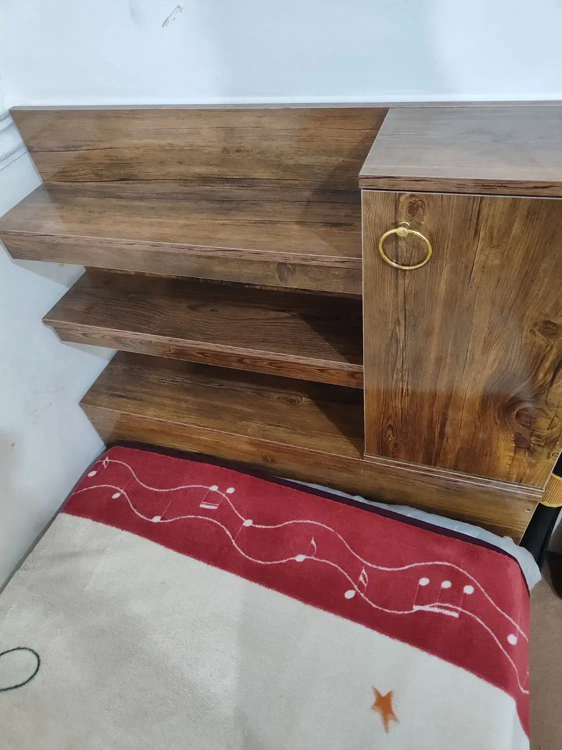 تخت تک نفره وتشک فنردار|تخت و سرویس خواب|بمپور, |دیوار