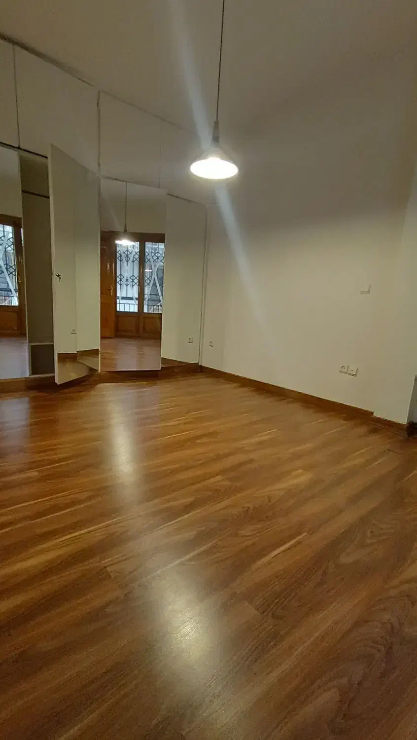 ۹۰ متر آپارتمان/مناسب مجرد و خانواده