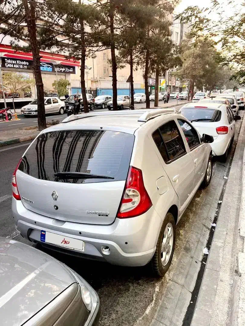 رنو ساندرو اتوماتیک مدل ۱۳۹۶ اقساطی|خودرو سواری و وانت|تهران, فردوس|دیوار