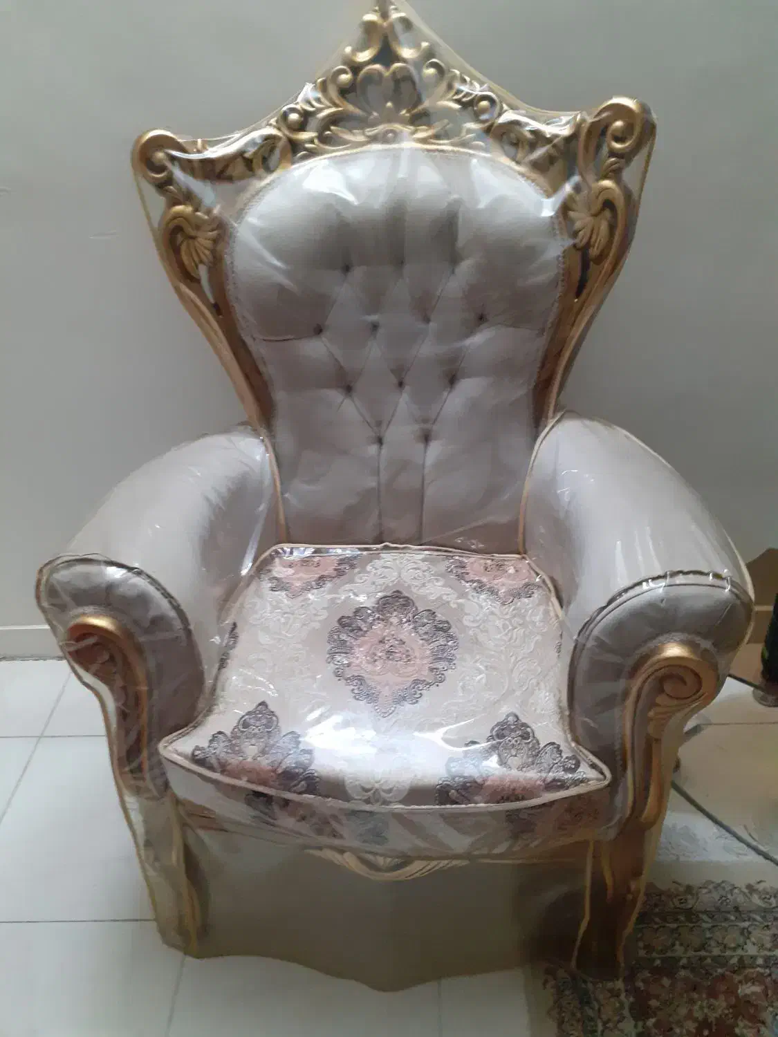 مبلمان سلطنتی ۷نفره|مبلمان خانگی و میز عسلی|اصفهان, دانشگاه اصفهان|دیوار