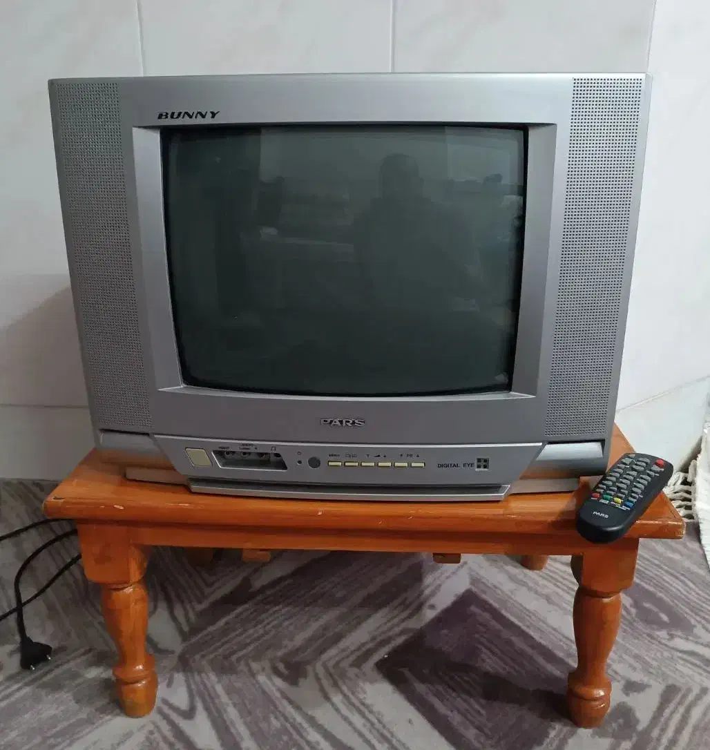 تلوزیون رنگی پارس 14 اینچ|تلویزیون و پروژکتور|نجف‌آباد, صالح آباد|دیوار