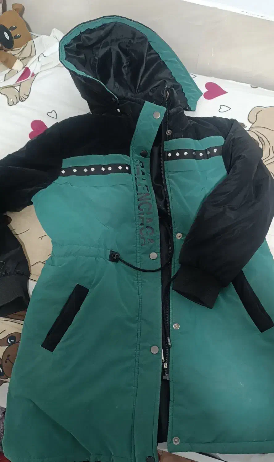 کاپشن|لباس|فیروزکوه, |دیوار