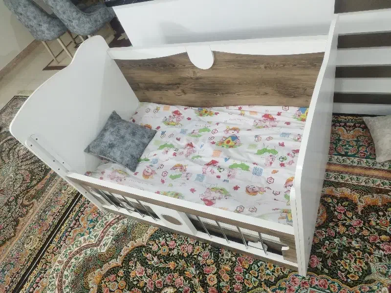 تخت بچگانه در حد|تخت و صندلی بچه|پاکدشت, پاکدشت (مامازند)|دیوار