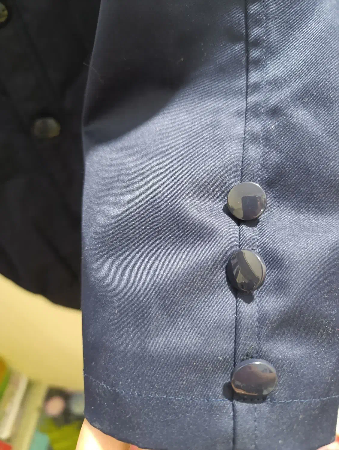 بارونی استردار|لباس|تهران, قیام|دیوار