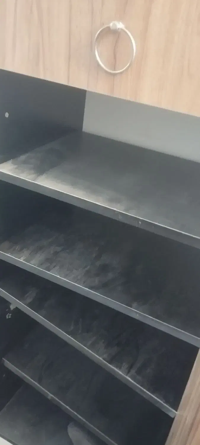 جاکفشی|جاکفشی، کمد، دراور|گلبهار, شهر جدید گلبهار|دیوار