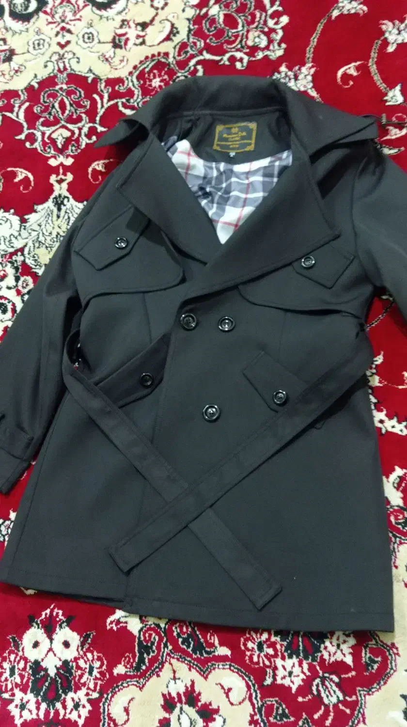 لباس پوشیده نشده|لباس|تربت جام, میان جام|دیوار