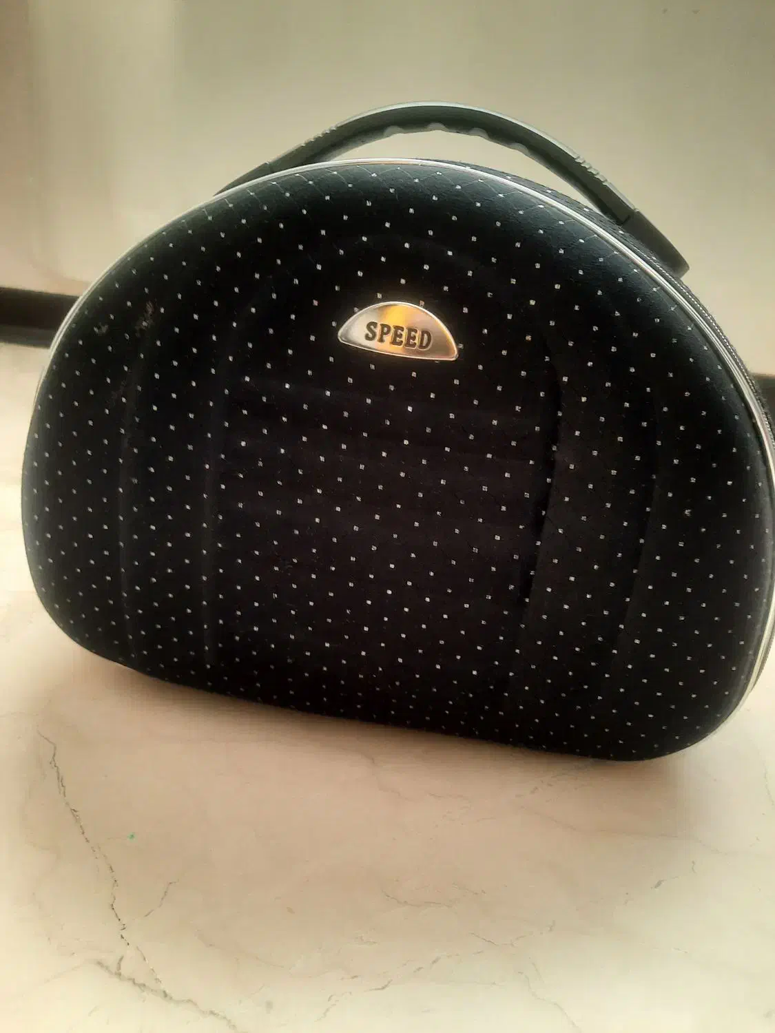 چمدان بسیار شیک و کاربردی|کیف، کفش، کمربند|ری, دیلمان|دیوار