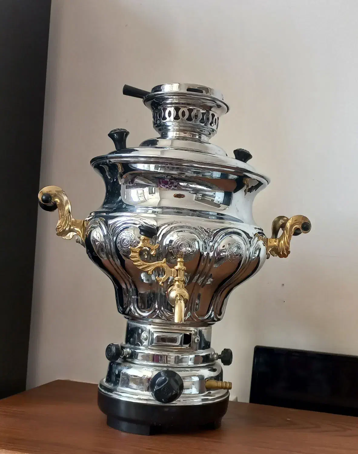 سماور بزرگ نو|سماور، چای‌ساز، قهوه‌ساز|قزوین, |دیوار