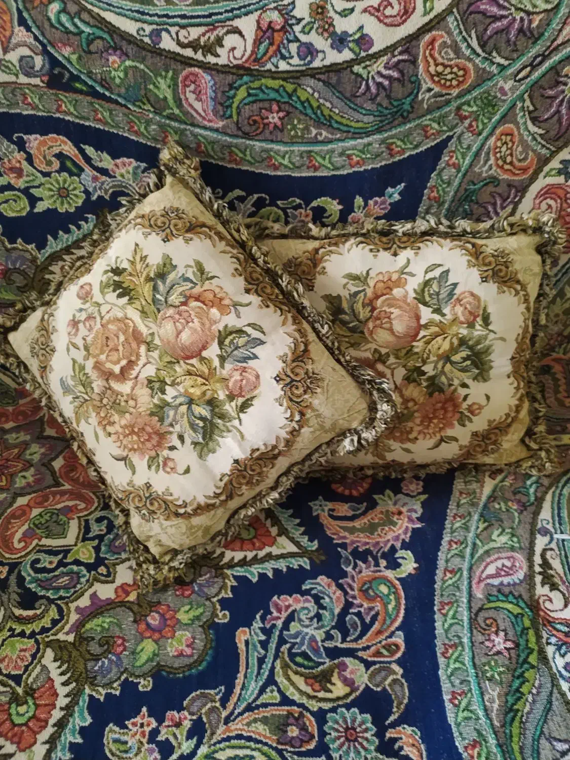 کوسن|رختخواب، بالش، پتو|تربت‌حیدریه, کلاته توکلی|دیوار